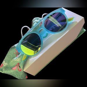 Never worn, brand new, unisex sunglasses